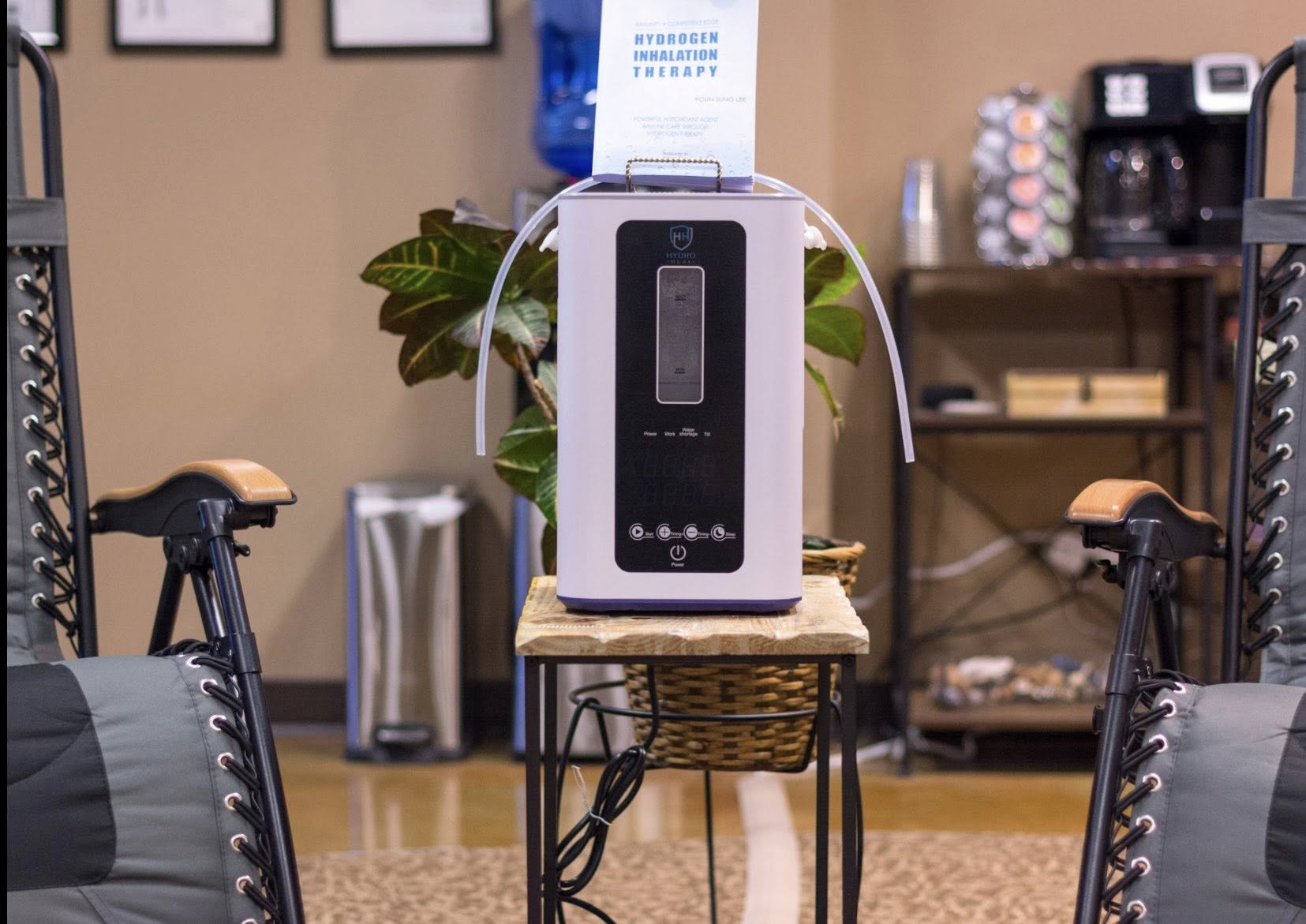 Hydrogen inhalation therapy machine